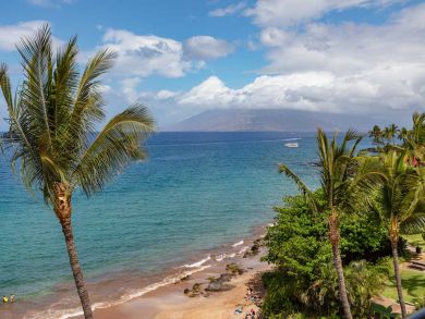 Wailea Vacation Rental Two Bedrooms Sleeps Six Walk to Beach